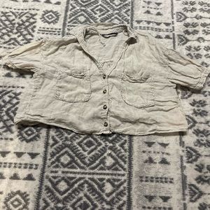 Crop top half sleeve shirt